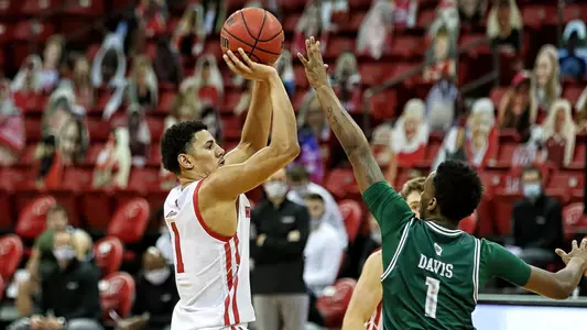 Jonathan Davis shoots