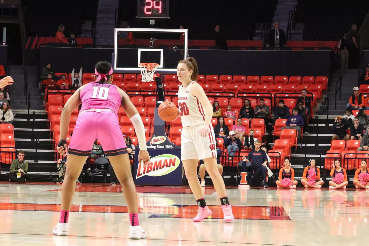 Sydney Hilliard at Illinois