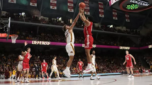 D'Mitrik Trice pulls up for a jumper at Minnesota