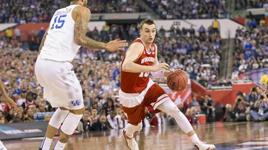 Sam Dekker driving to the hoop against Kentucky during 2015 NCAA Final Four