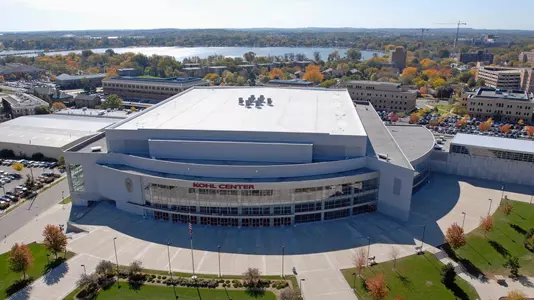 Aerial photo of Kohl Center - An aerial view from a helicopter highlights the UW-Madison Kohl Center and Nicholas-Johnson Pavilion (at right) on the eastern portion of campus during a sunny autumn day on Oct. 7, 2006. In the background is Lake Monona and Monona Bay.©UW-Madison University Communications 608/262-0067Photo by: Jeff MillerDate: 10/06 File#: D200 digital camera frame 1288