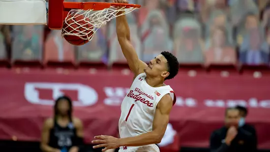 Jonathan Davis dunks the ball during a game vs. Minnesota