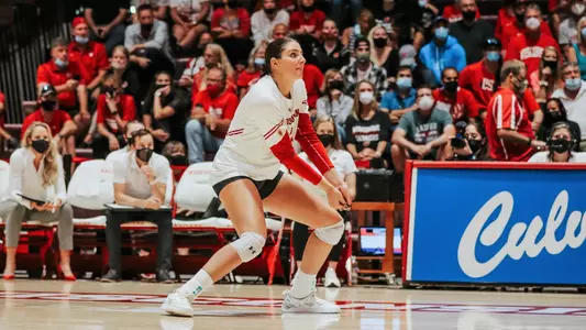 Grace Loberg gets ready for a dig