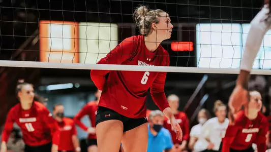 MJ Hammill gets ready to run the Badger offense