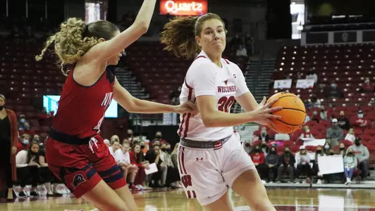 Sydney Hilliard vs. NJIT