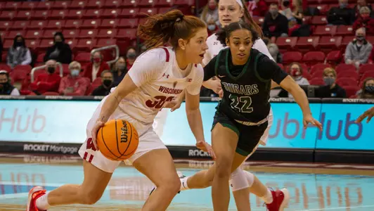Sydney Hilliard vs. Chicago State