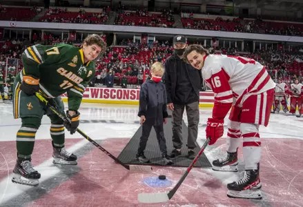 Pre Game puck drop before the UW-Men’s Hockey vs. Clarkson. November 26, 2021. Kohl Center, Madison, WI