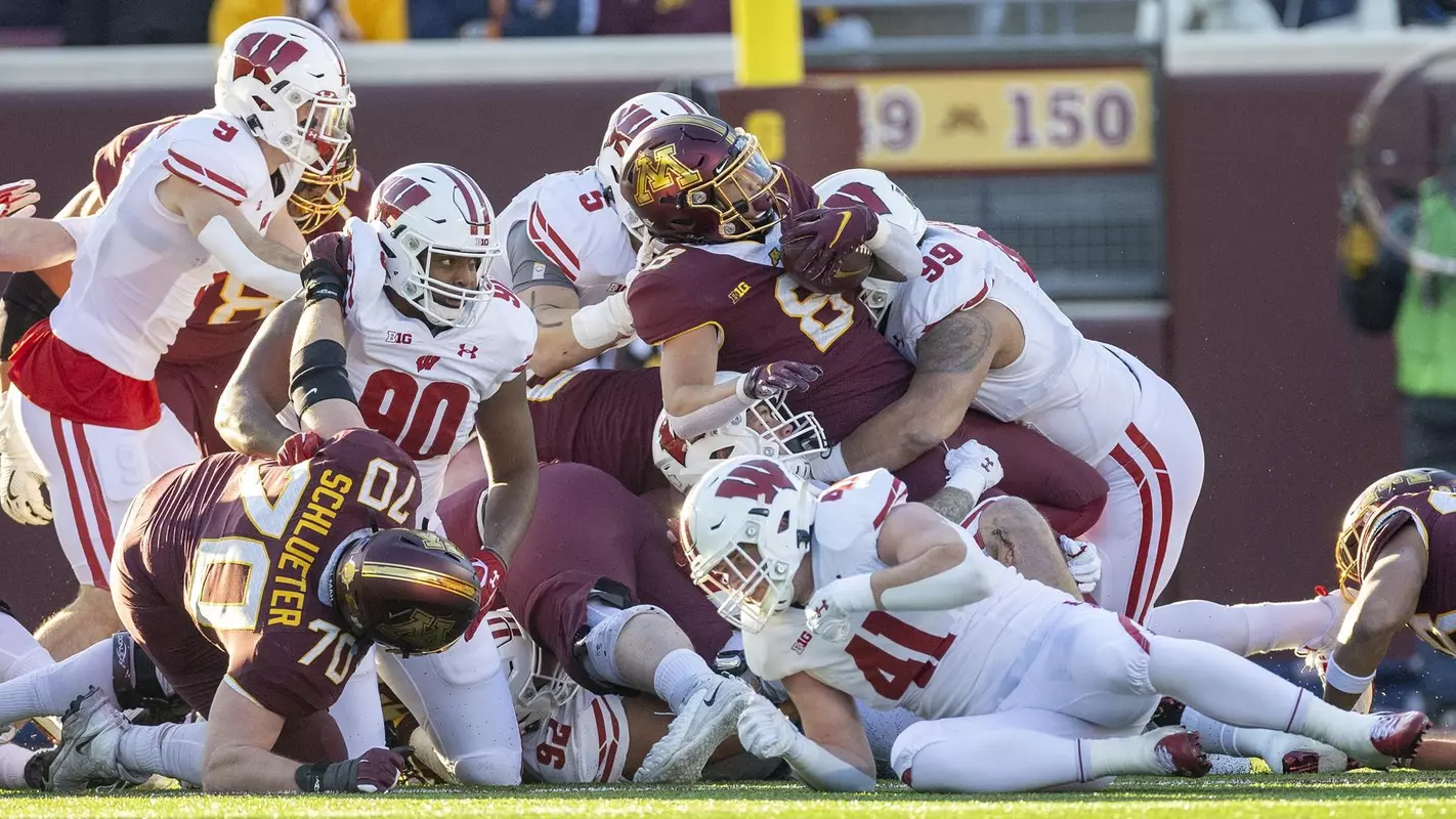 Wisconsin Badgers football during an NCAA college football game against the Minnesota Golden Gophers, Saturday, Nov. 27, 2021, in Minneapolis, Min (Photo by David Stluka/Wisconsin Athletic Communications)