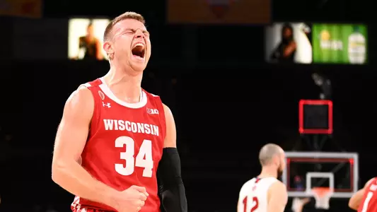 Brad Davison celebrates at Maui Invitational