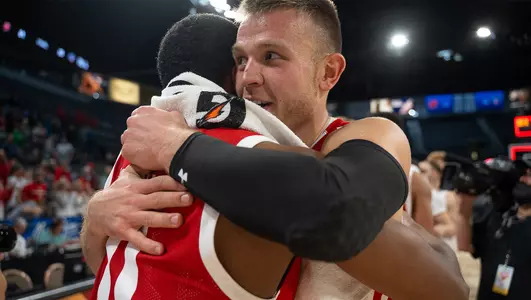 brad davison celebrates with lorne bowman after winning the maui invitational