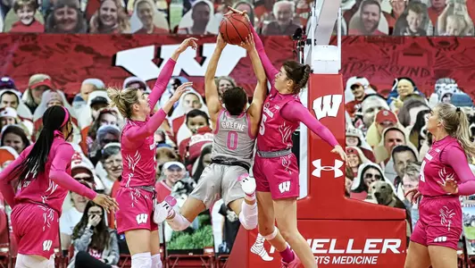 Julie Pospisilova blocks a shot by Greene from Ohio State.