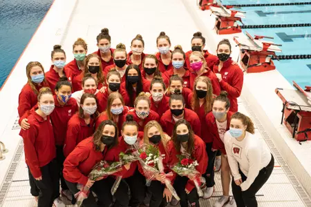 Women's swim and dive