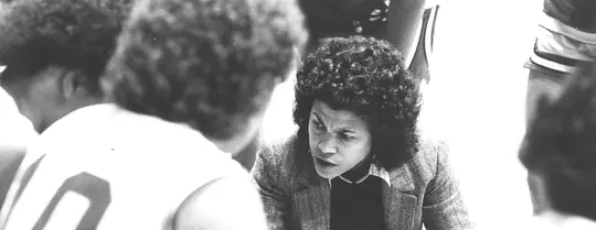 Edwina Qualls, coach women's basketball