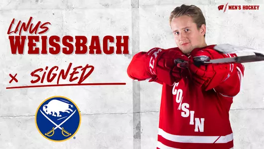 Linus Weissbach signs