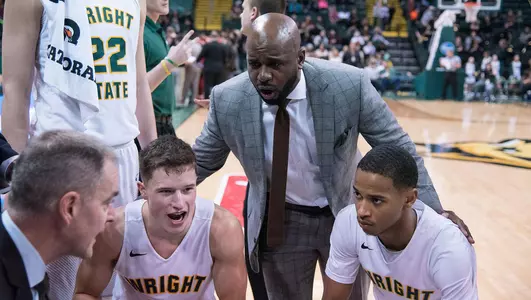 Sharif Chambliss coaching during a timeout