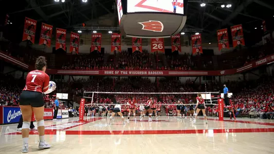 Giorgia Civita serves up the ball from the baseline