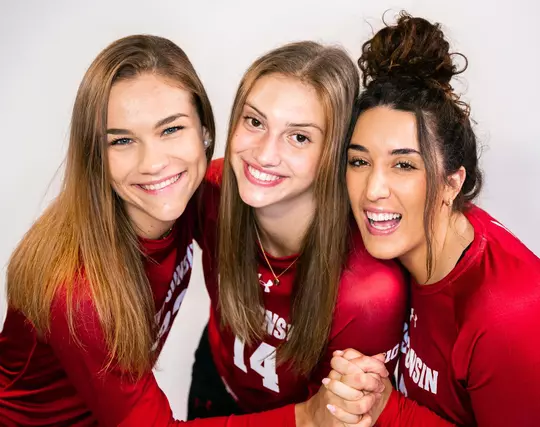 Julia Orzol, Anna Smrek, Giorgia Civita, Wisconsin volleyball international student-athletes