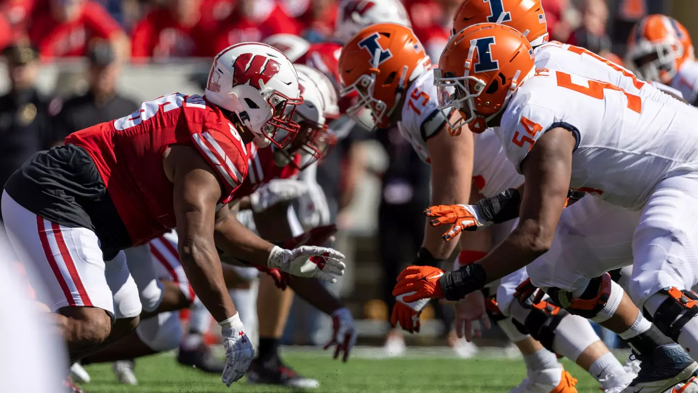 The Wisconsin Badgers face Illinois during an NCAA football game October 1, 2022 in Madison, WI.Photo by Tom Lynn/Wisconsin Athletic Communications