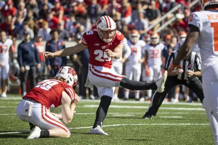 Wisconsin Badgers kicker Nate Van Zelst (29) kicks a field goal during an NCAA college football game against the Illinois Fighting Illini, Saturday, Oct. 1, 2022 in Madison, Wis. The Illini won 34-10. (Photo by David Stluka/Wisconsin Athletic Communications)