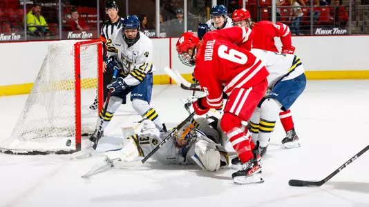 Zach Urdahl battles in front of Lakehead's net