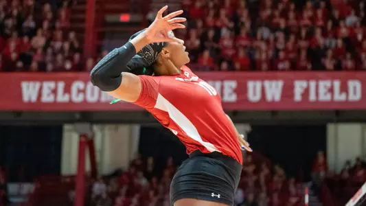 Devyn Robinson goes up for an attack.