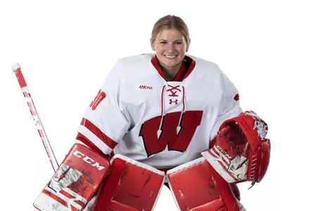 Portrait of goaltender Cami Kronish (30) of the Wisconsin Badgers Women's Hockey Team, Wednesday, Sept. 14, 2022 in Madison, Wis. Photo by David Stluka/Wisconsin Athletic Communications)