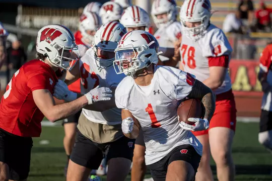 Wisconsin Badgers football team practices at Chaparral High School in Scottsdale, Arizona, Sunday, December 25, 2022. (Photo by David Stluka/Wisconsin Athletic Communications)