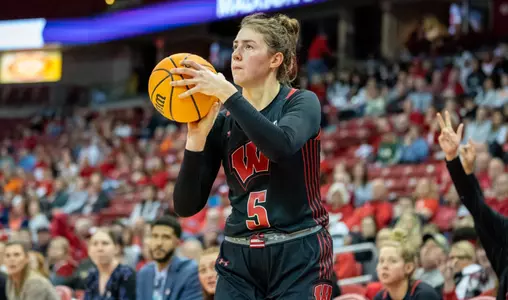Wisconsin Women's Basketball shooting shot