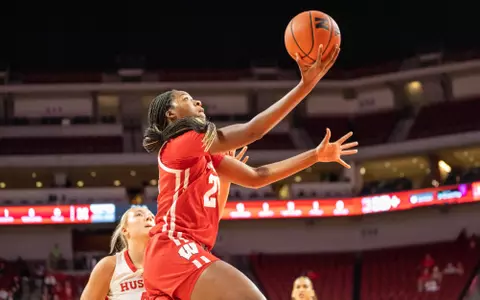 Serah Williams shooting against Nebraska Dec. 7, 2022