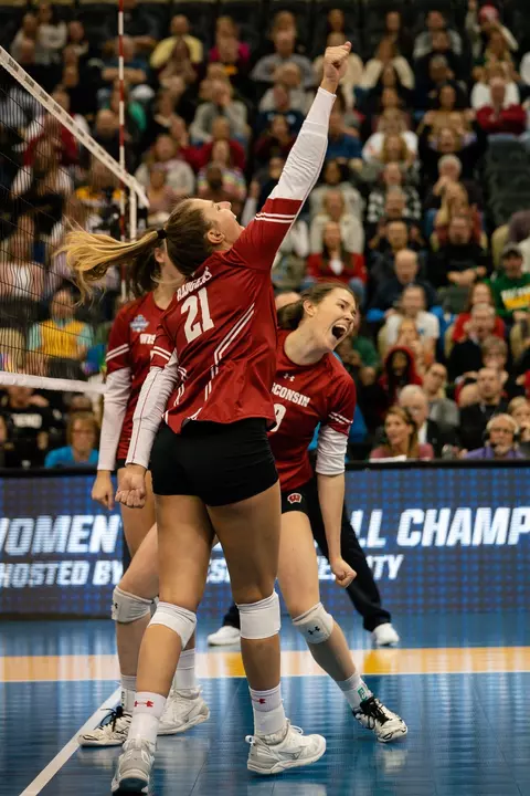Grace Loberg and Danielle Hart celebrate, Wisconsin volleyball, at the 2020 NCAA Championships (Final Four)
