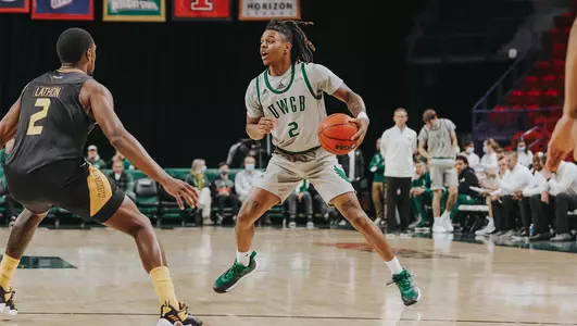 Kamari McGee during a game with Green Bay