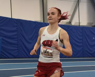 Scarlet Dale competes in the 3000