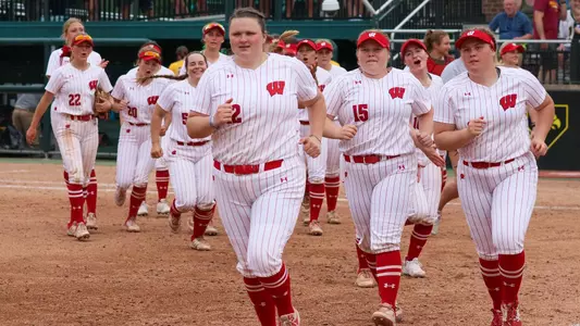 Badgers celebrate after beating MInnesota in the Big Ten Tournament