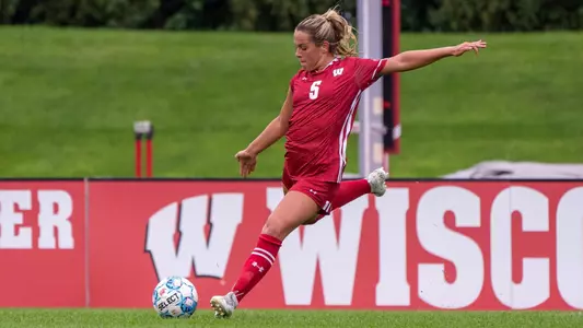 Dara Andringa striking the ball