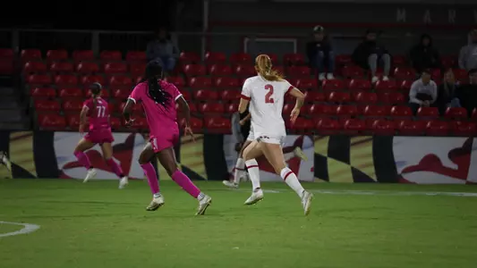 Emma Jaskaniec runs down field