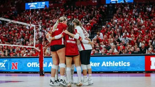 Badgers huddle in match at Nebraska