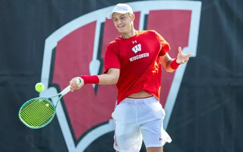 Tomas Zlatohlavek hitting ball