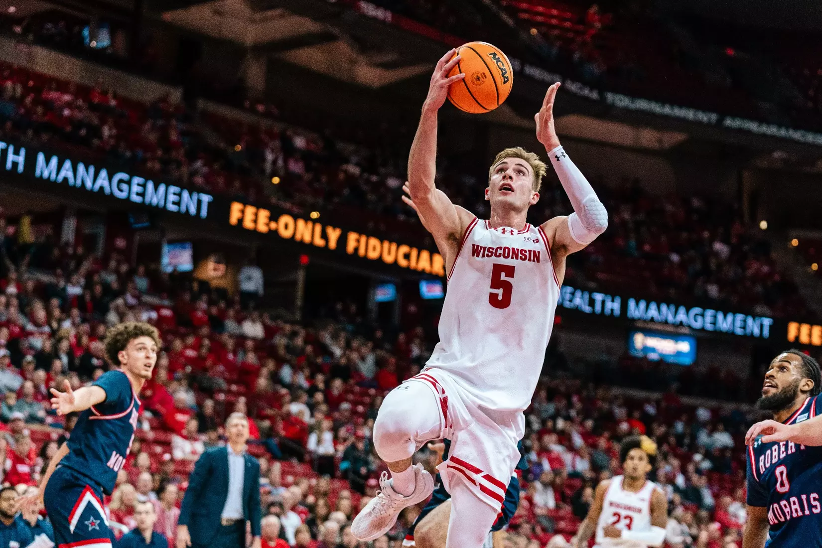 Tyler Wahl makes a layup