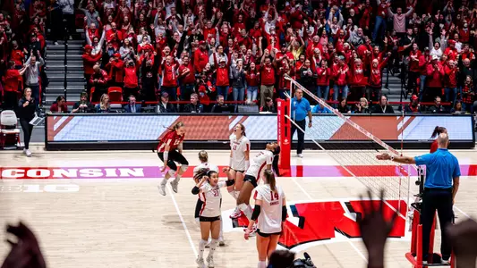 Badgers celebrate after winning match vs Nebraska