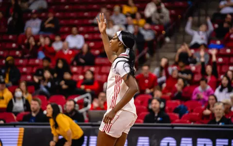 Serah Williams three-point celebration
