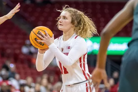 Maty Wilke prepares to shoot the basketball.