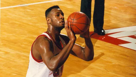 Rashard Griffith shoots a free throw