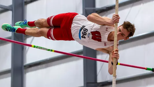 Quinn Lansill competing in the pole vault
