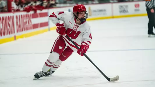 Caroline Harvey handles a puck