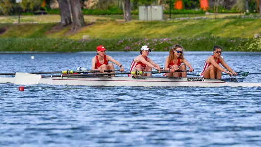 Lightweight team rows in a four