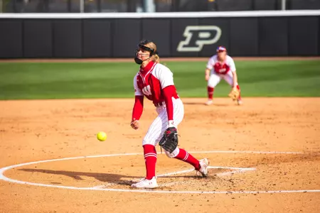 Maddie Schwartz pitching
