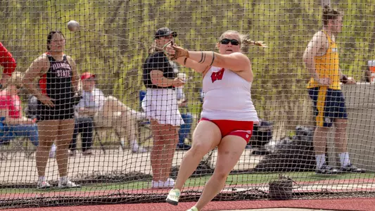 Chloe Lindeman sets personal best at Badger Alumni Classic
