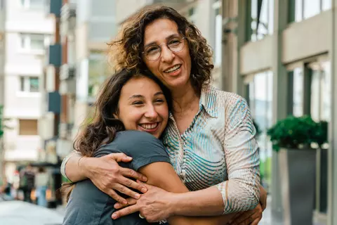 Gulce Guctekin, Wisconsin volleyball, and her mom on the 2023 European Tour