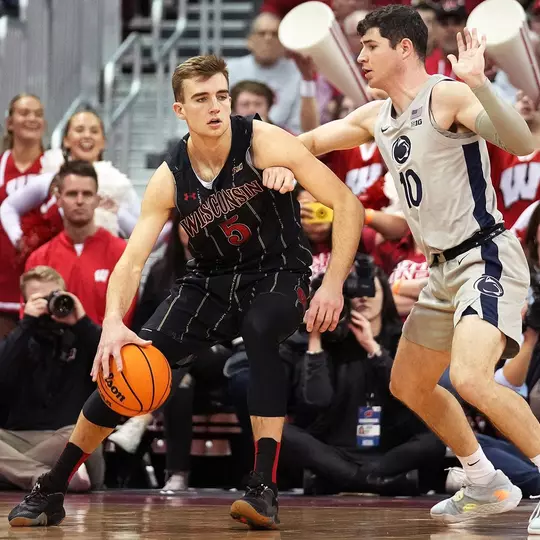 Tyler Wahl during a game against Penn State in 2023