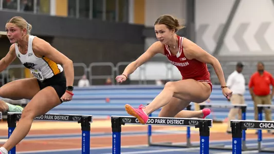 Shaina Zinter competes at the Badger Windy City Invitational 1/13/24